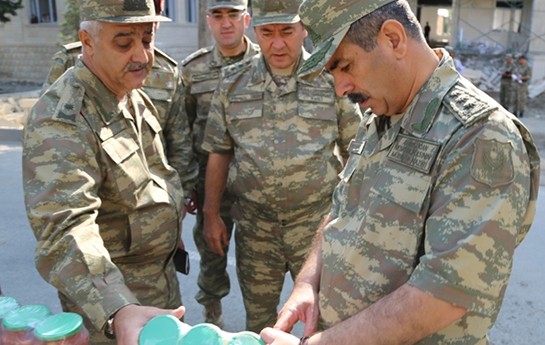 nazir-esgerlerin-yemeyine-nezaret-etdi-