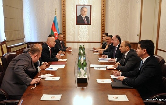 elmar-memmedyarov-nazir-muavini-ile-gorusdu