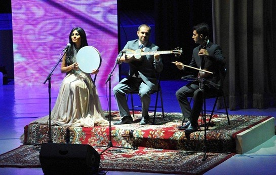 yeni-konsert-movsumunun-acilisi-oldu
