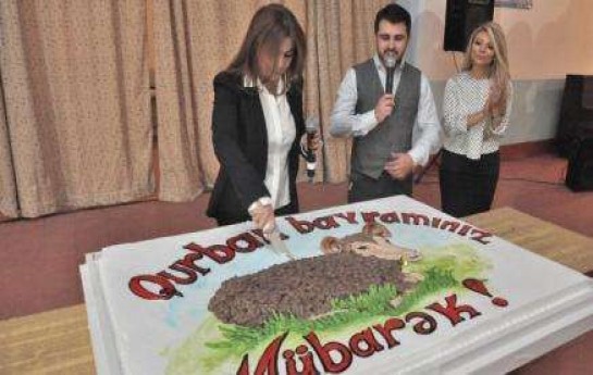 mehkumlar-ucun-bayram-tortu-