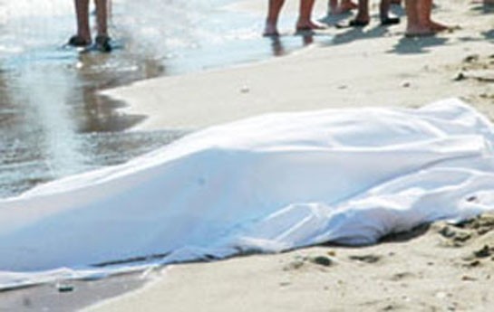 dalgalar-qadin-meyiti-getirdi-