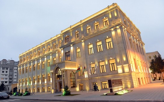 yasar-letifov-baki-ali-neft-mektebinin-telebeleri-ile-gorusub