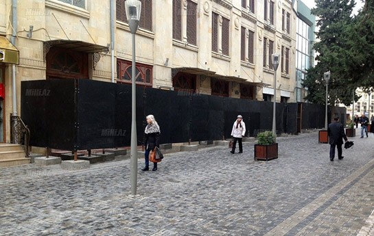 azerbaycan-kinoteatri-yerlesen-bina-hasarlandi-