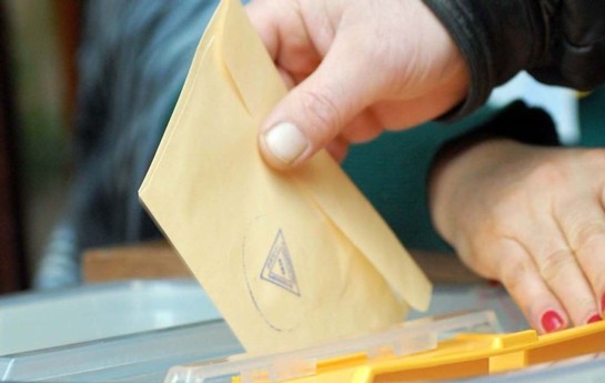 parlamente-tekrar-seckiler-kecirilib-