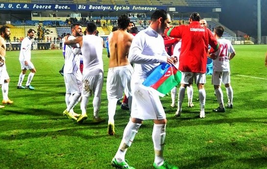 mahir-sukurov-qelebeni-azerbaycan-bayragi-ile-qeyd-etdi