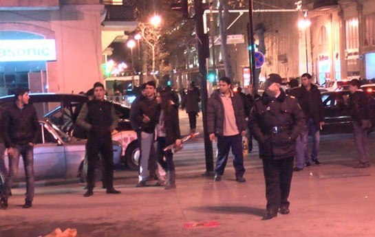 bakida-metronun-qarsisindaki-qetlin-