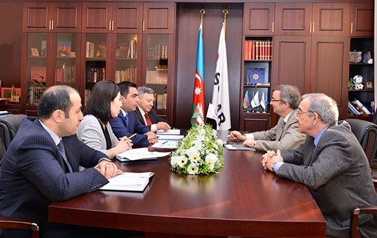 baki-ali-neft-mektebinde-gorus