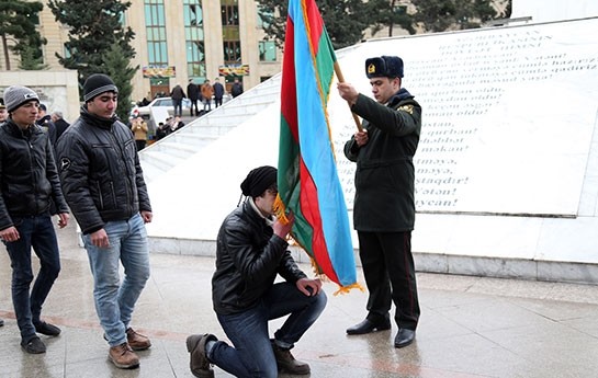 gencler-herbi-xidmete-yola-salindi