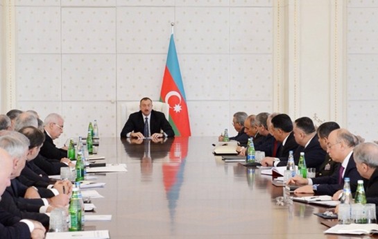 prezident-nazirleri-topladi
