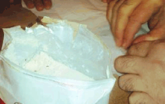 evinden-1-kq-narkotik-tapildi