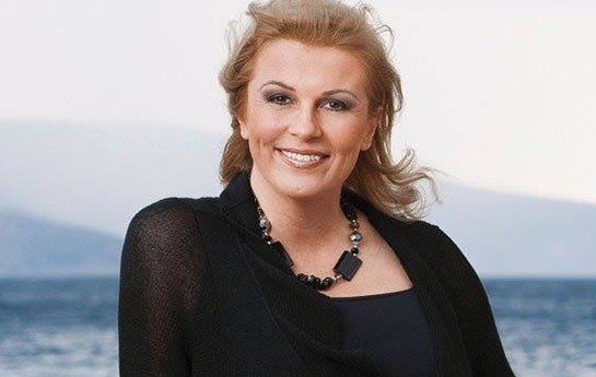 olkenin-ikiusaqli-ilk-qadin-prezidenti-haqda-