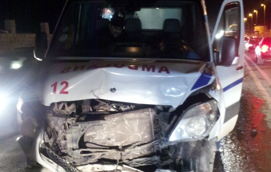 bakida-tecilli-yardim-masini-qeza-toretdi-