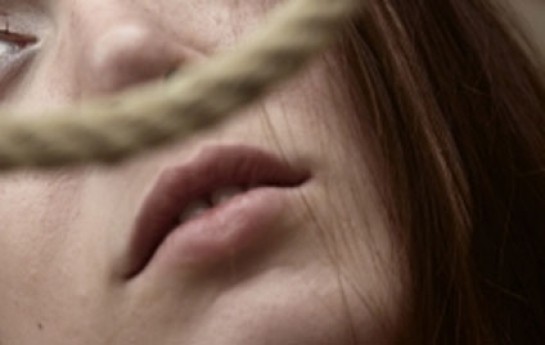 qadin-evde-olu-tapildi