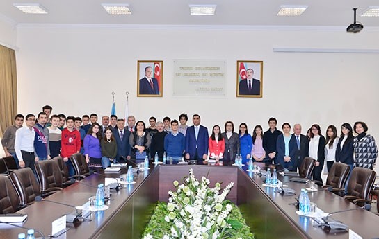 -baki-ali-neft-mektebinin-iki-telebesi-boyuk-britaniyaya-gonderildi