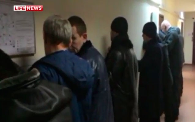 moskva-polisi-emeliyyat-kecirdi-