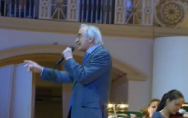 polad-bulbuloglu-dostlari-ucun-konsert-verdi-