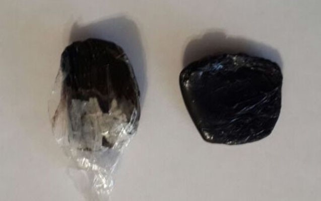 hebsxanaya-narkotik-telefon-ve-qulaqciq-kecirmek-istediler-
