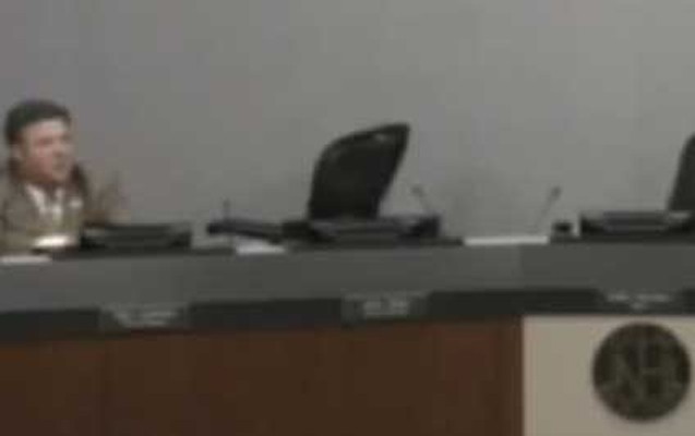 belediyye-binasina-hucum-