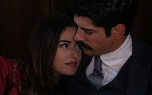 burakla-fahriye-sizi-gozleyir-