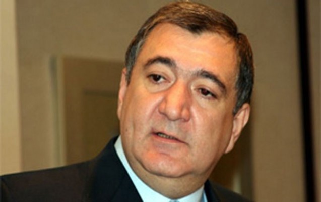 nazir-4-vergi-reisini-vezifeden-azad-etdi-