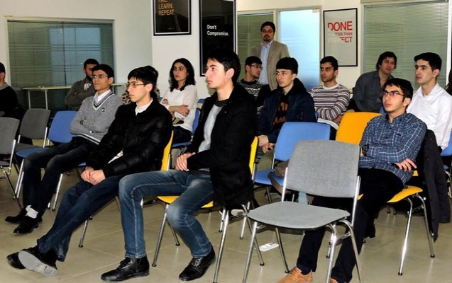 bakcellden-genc-proqramcilara-destek-