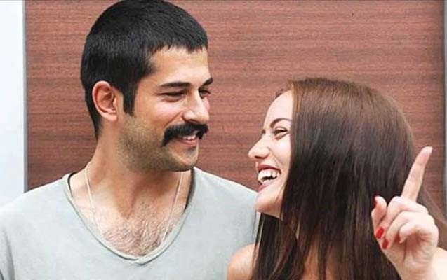meshur-cutluk-bu-defe-duet-oxudu-