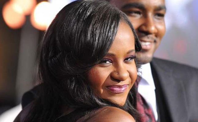 hyustonun-qizi-suni-nefes-aparatina-qosulub