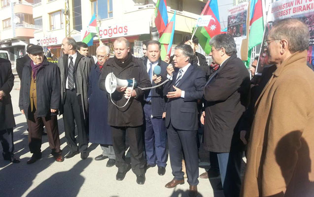 bmt-ofisi-onunde-aksiya-