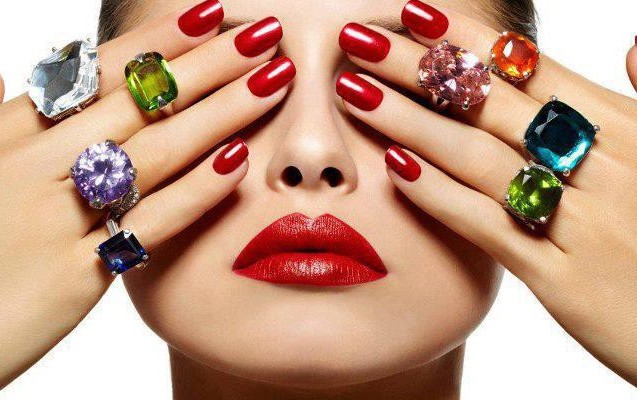 qadinin-en-seksual-yeri-elleridir