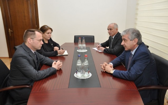 eli-ehmedov-sefirle-gorusdu