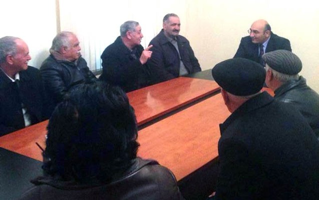 icra-numayendesi-kockunleri-aldatdi-