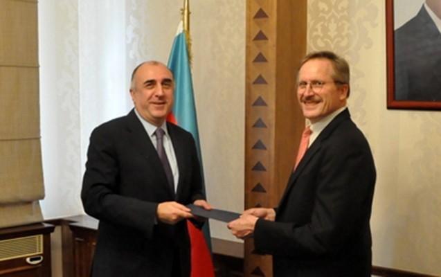 memmedyarov-abs-in-yeni-sefiri-ile-gorusub