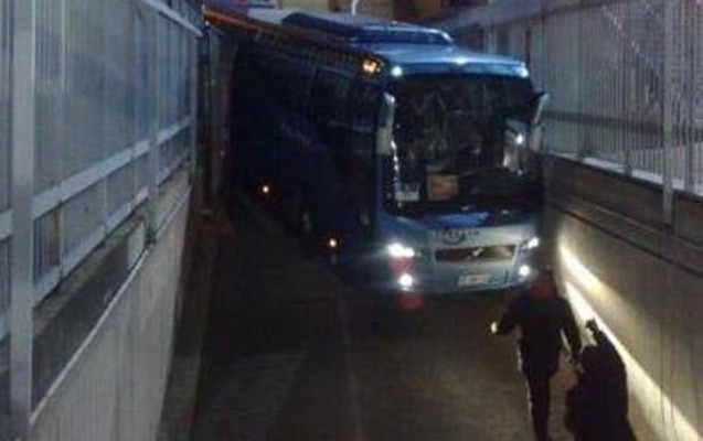 celsinin-avtobusu-qezaya-dusdu-