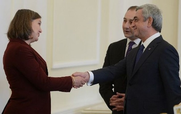 nuland-girovlari-muzakire-etdi-