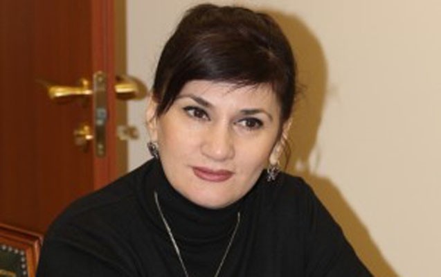 azerrosa-qadin-prezident-secildi-