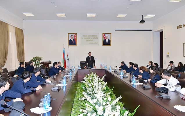 baki-ali-neft-mektebinde-gorus-kecirildi