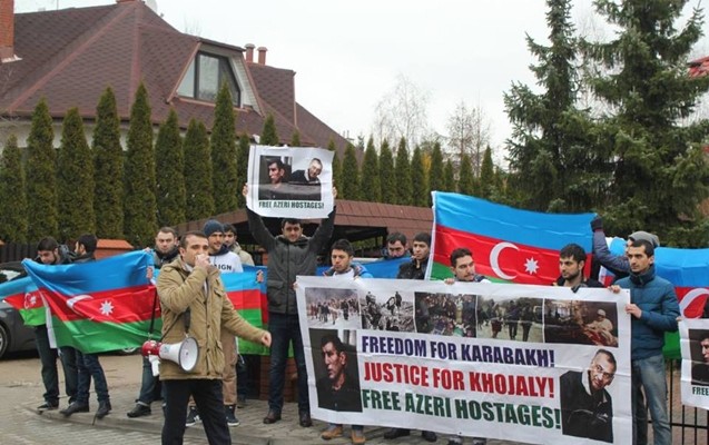 ermenistan-sefirliyine-giris-baglandi-