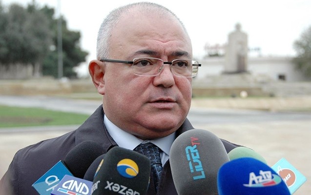 aydin-eliyev-gomruk-rusumlarindan-danisdi