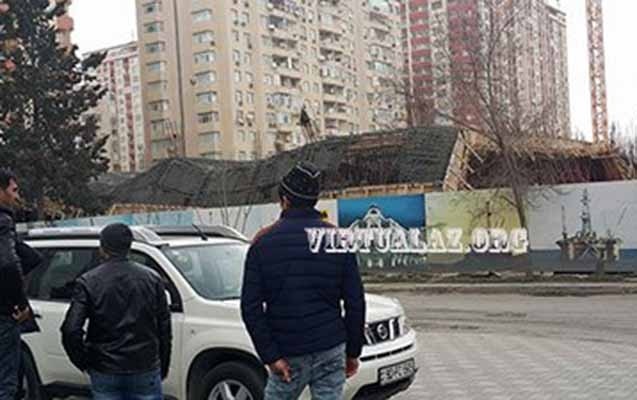 bakida-yeni-tikilen-ticaret-merkezi-cokdu-