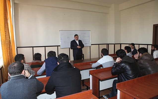 seymur-verdizade-bdu-da-telebelerle-gorusub