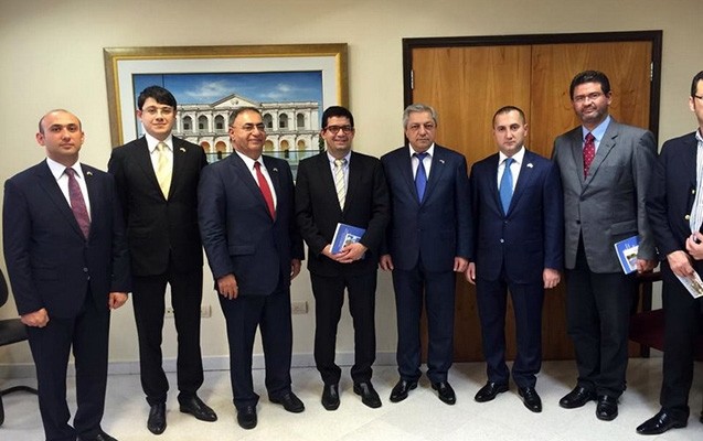 asim-mollazade-senatorla-gorusde-cixis-etdi