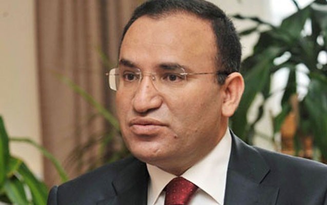 edliyye-naziri-istefa-verdi-