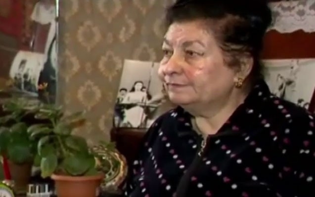 solist-elmira-eliyevanin-evinden-acinacaqli-