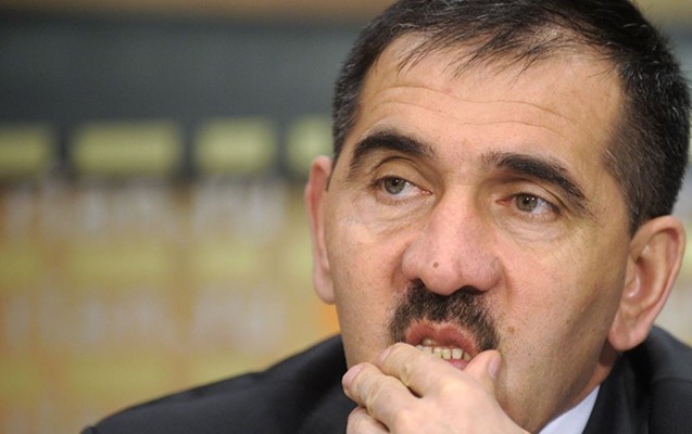 prezident-mobil-nomresini-kendlilere-verdi-