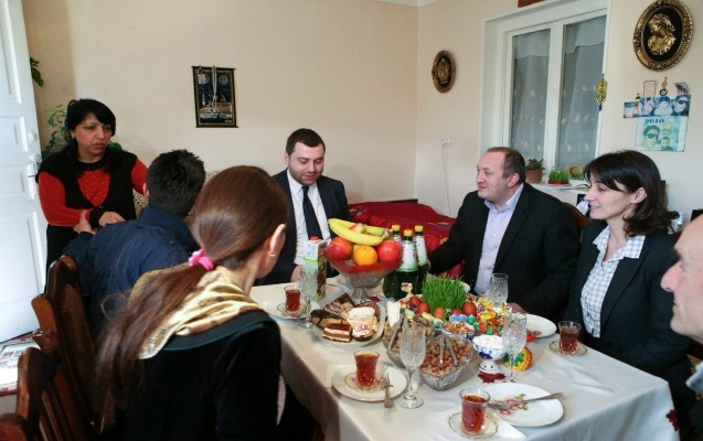 marqvelasvili-azerbaycanli-ailenin-qonagi-oldu-