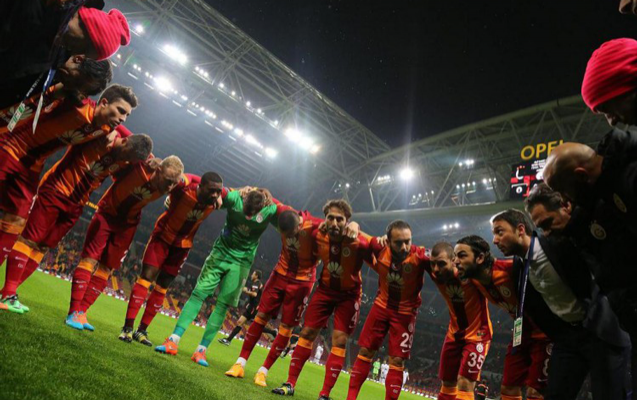 qalatasaray-liderdir