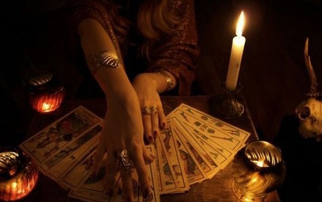 bakida-qadin-falciya-inanib-2-minlik-qizil-verdi