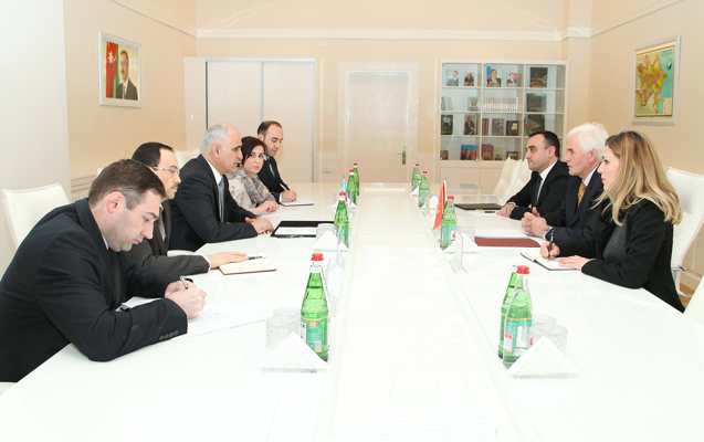 monteneqro-sefiri-nazirle-gorusdu