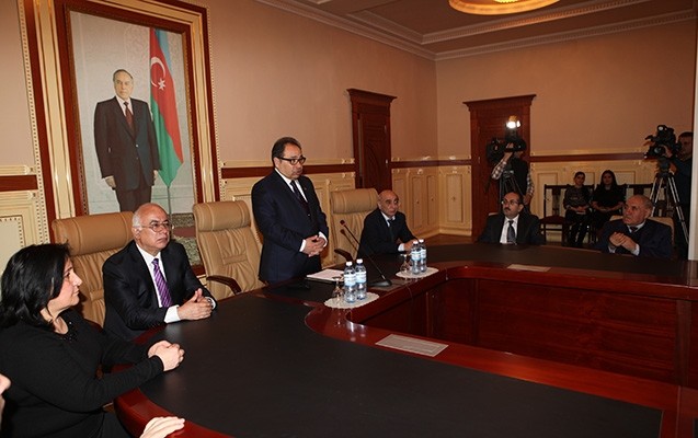 bdu-da-soyqirimi-qurbanlari-anilib