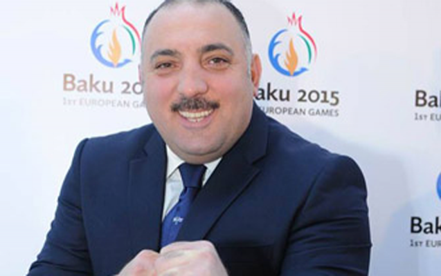 azarkesleri-stadiona-celb-etmeyin-yolunu-bilirem-